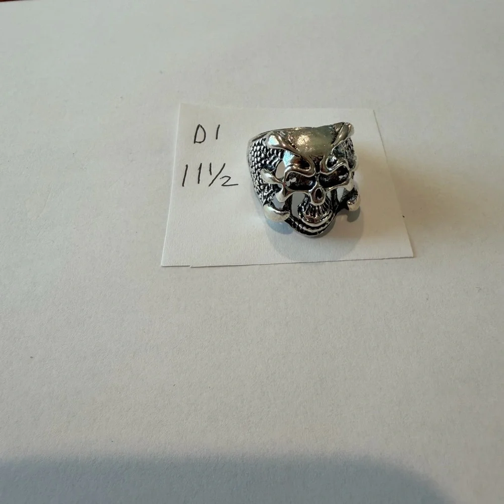 Men’s Stainless Steel Skull Ring Size 11.1/2‎
